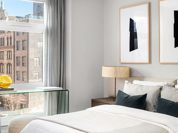 5th image of 440 Washington St APT 1004