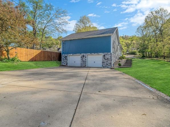 113 Saunders Station Rd, Trafford, PA 15085