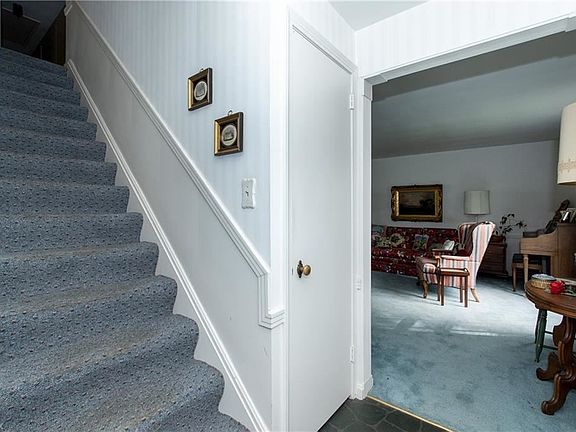 3rd image of 30599 Summit Ln