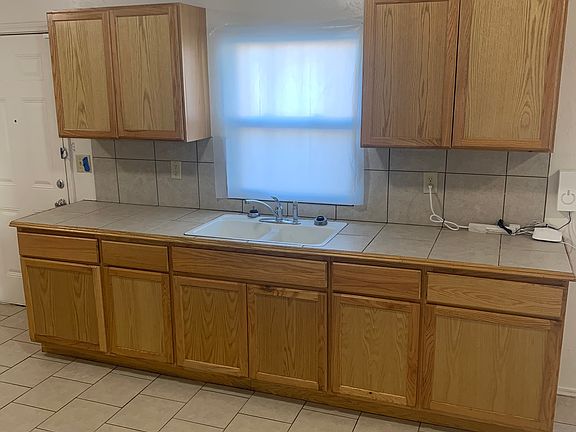5th image of 400 S Kentucky St APT A