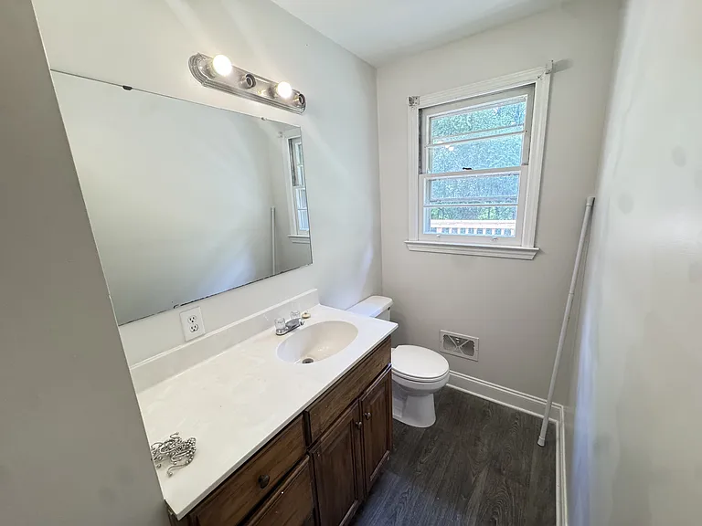 7 Kathryan Ct — Photo 8