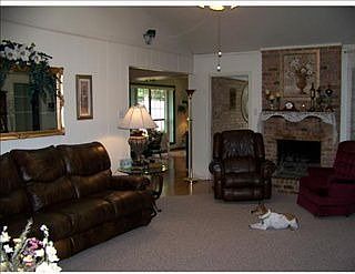 1st image of 218 Sherwood Ln