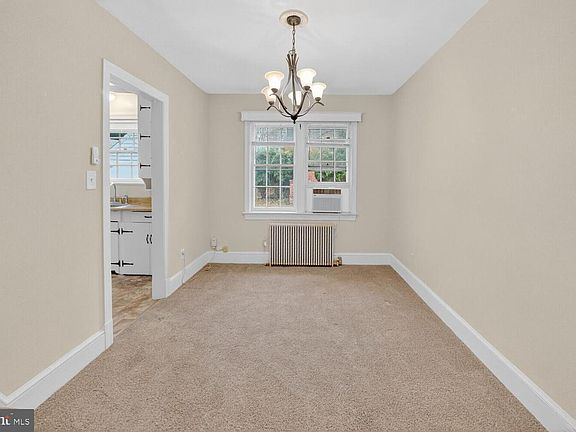 4th image of 1639 N Woodstock St