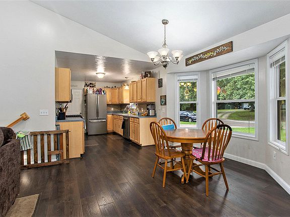 4th image of 5524 Mount Vernon Ave