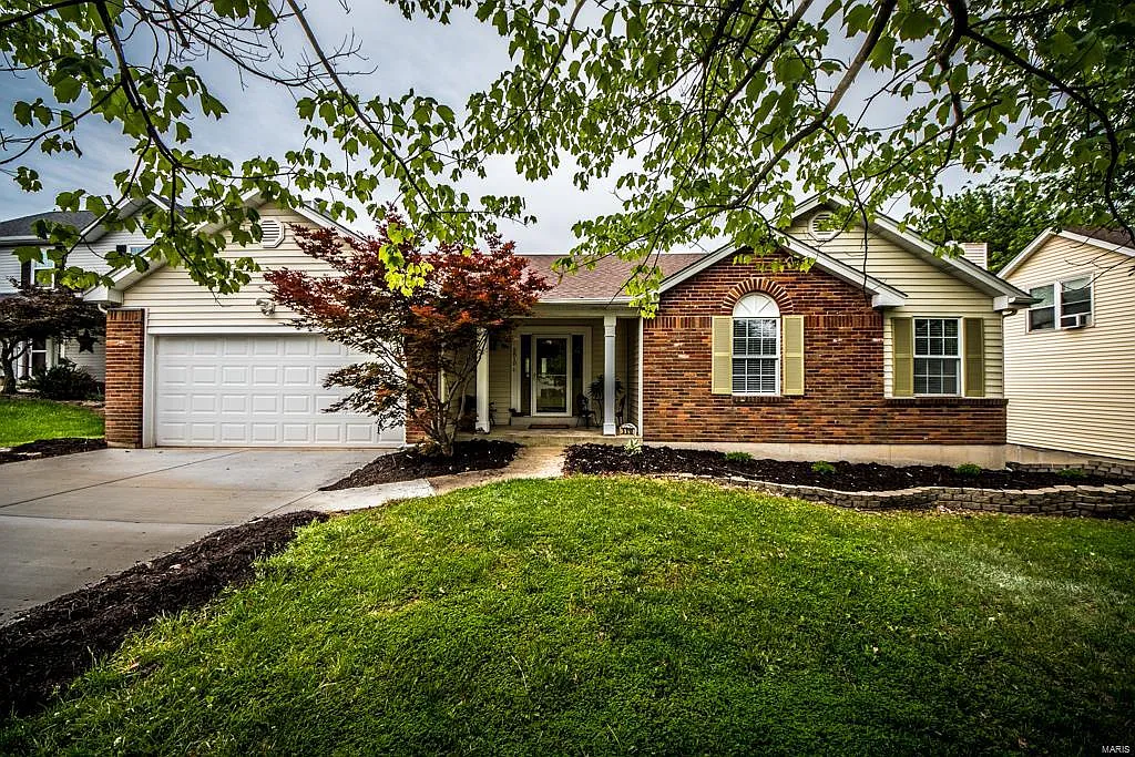 5810 Saddlebrook Dr photo 1