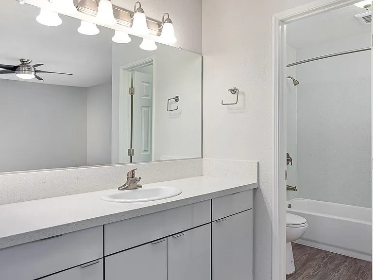 Summerwood Apartment Homes — Photo 31