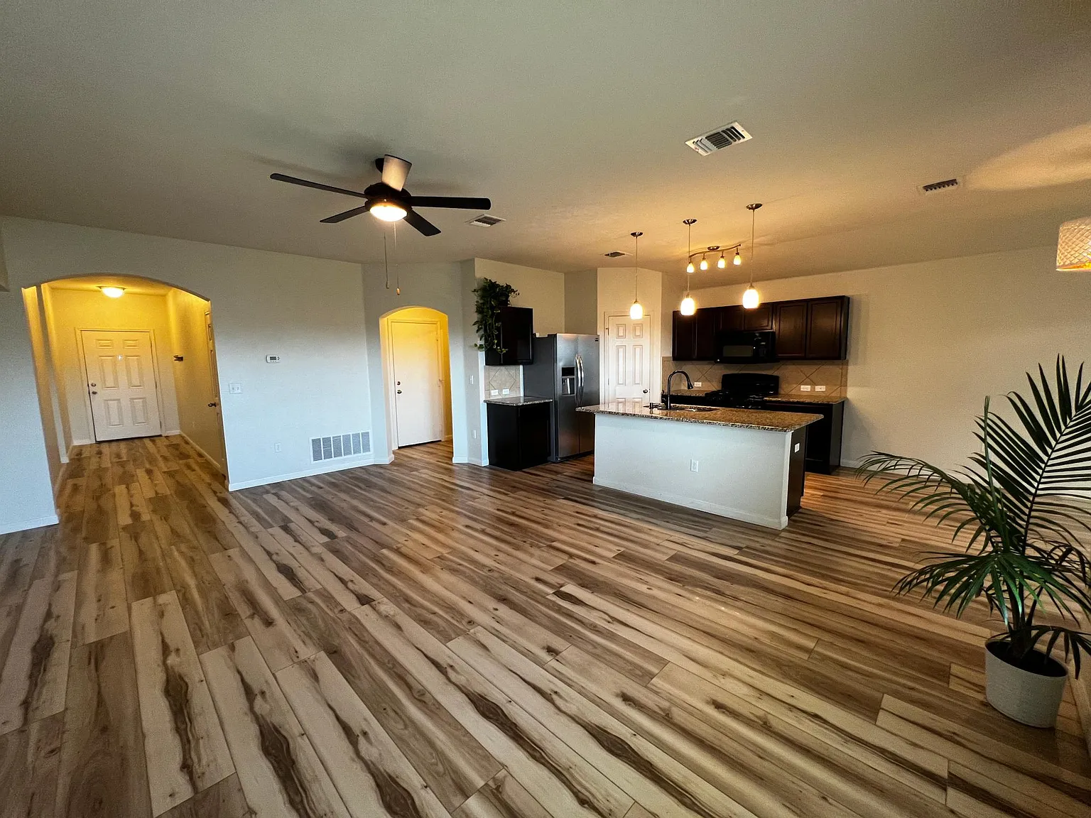 18309 Weatherby Ln — Photo 4