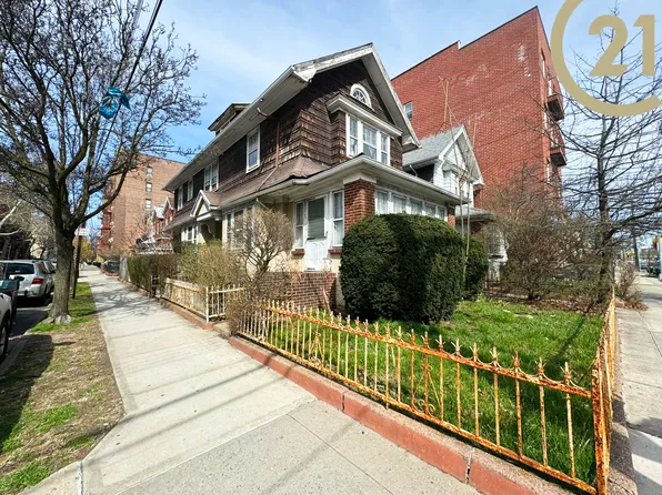 1595 East 13th Street image 3 of 4