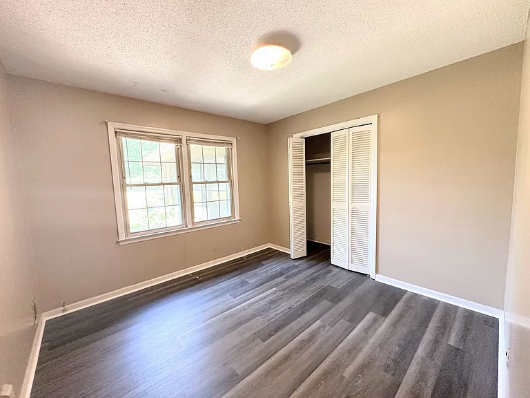 2105 Hobson Ct — Photo 20