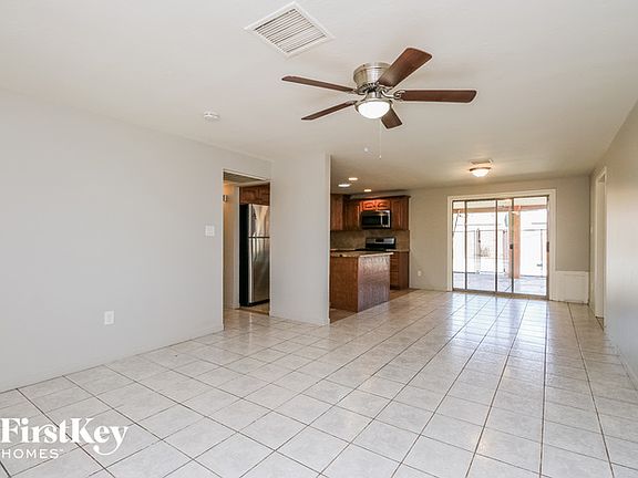 3rd image of 3520 E Voltaire Ave