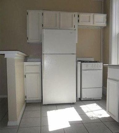 3rd image of 1219 N El Paso St APT 2