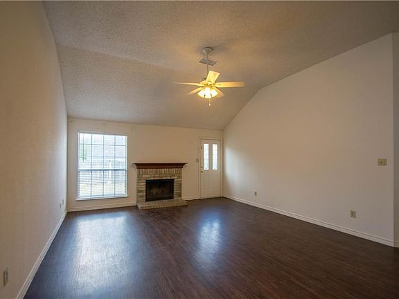 5th image of 4749 Waterway Dr