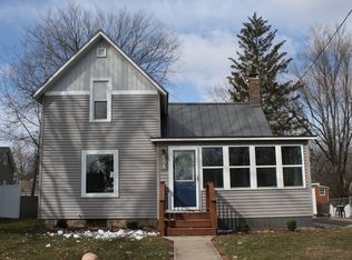 538 Maple St, Colon, MI 49040