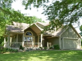 630 Riverview Dr, Marshall, WI 53559