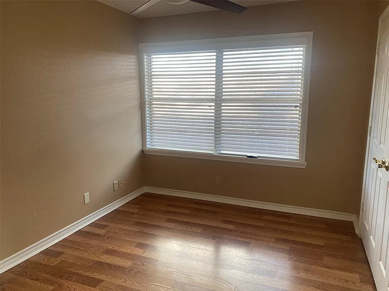 7868 Broadview Dr — Photo 15