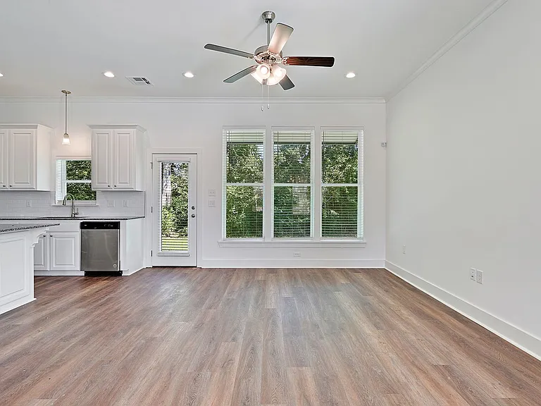 5824 Lake Shelf Dr — Photo 2
