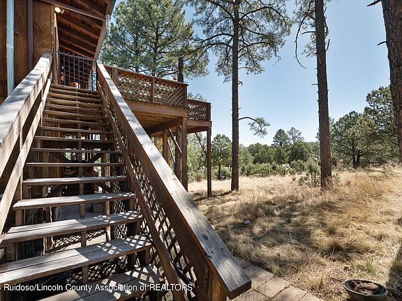 4th image of 302 High Mesa Dr