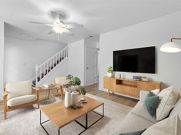 2nd image of 5794 Dewberry Way