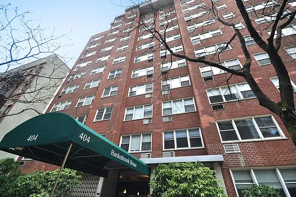Rented by Corcoran | media 15