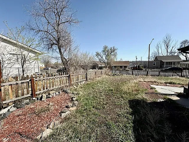 3275 W Hawthorne Pl — Photo 25