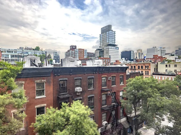 301 Elizabeth Street image 3 of 15