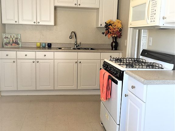 5th image of 4522 35th St