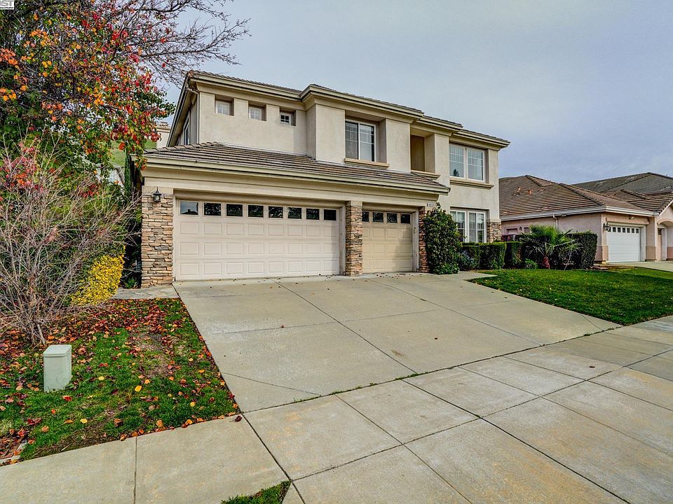 1st image of 40926 Canyon Heights Dr