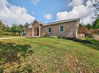 933 S Fenbrook Ct, Bloomington, IN 47401