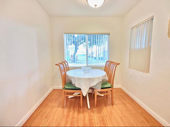 5th image of 9521 Woodruff Ave #A