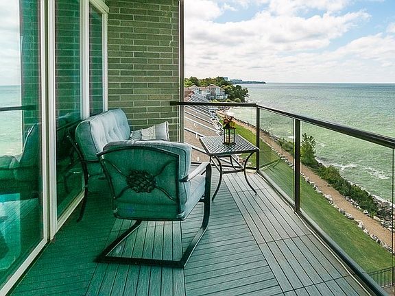3rd image of 9521 Larimar Dr