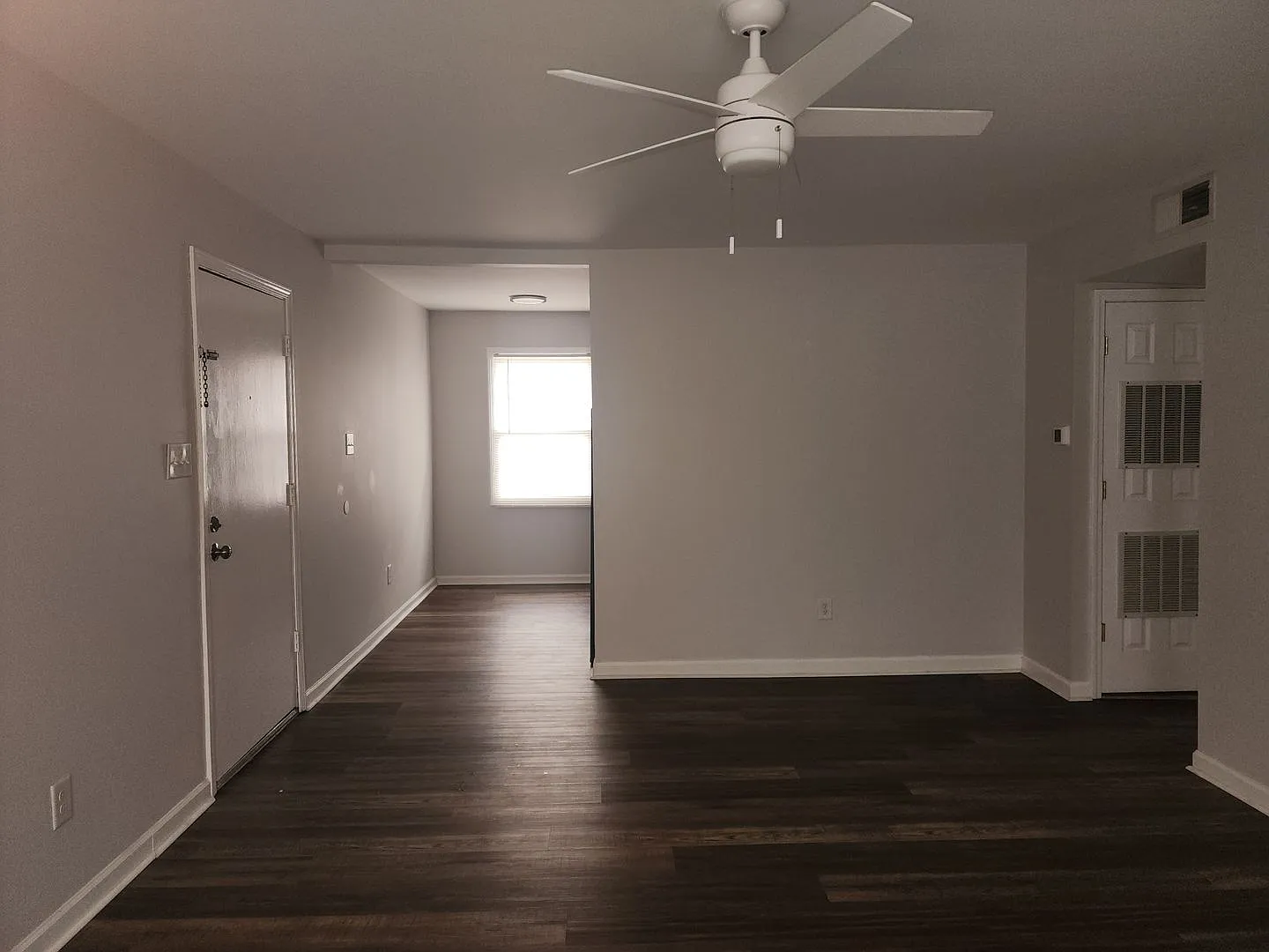 616 Davie Avenue — Photo 3