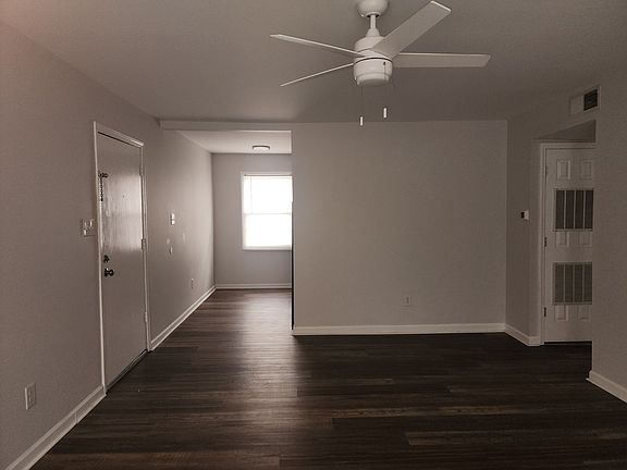 3rd image of 616 Davie Ave APT B