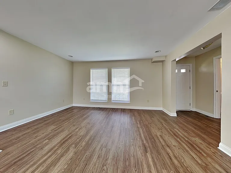 1811 Sumpter Ct — Photo 5