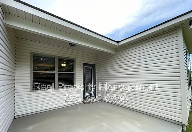 17414 Berkshire Dr — Photo 19
