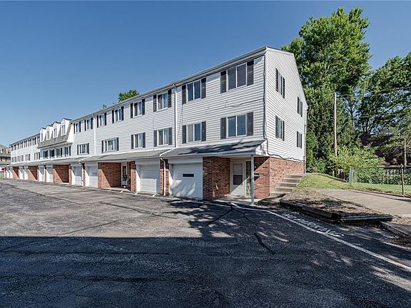 2nd image of 2005 Presidential Pkwy APT 84
