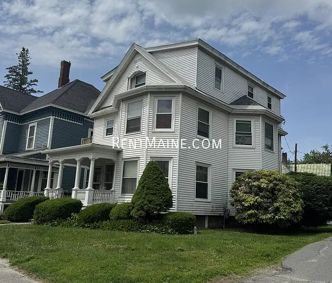 28 Pleasant St #4 — Photo 9