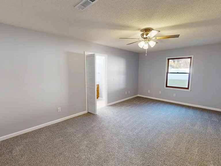 112 Oakland Dr — Photo 10