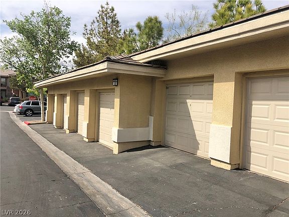 4th image of 1004 Duckhorn Ct APT 201