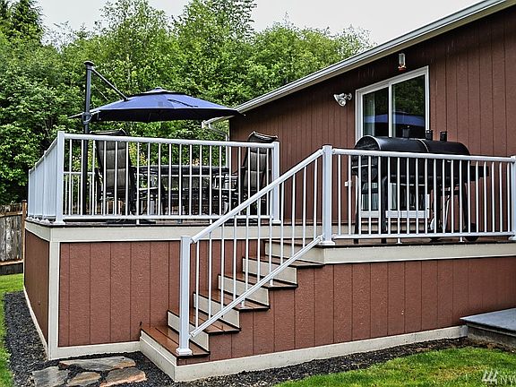 3rd image of 671 W Camas Ct