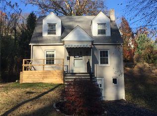 656 Piccadilly St, Charleston, WV 25302