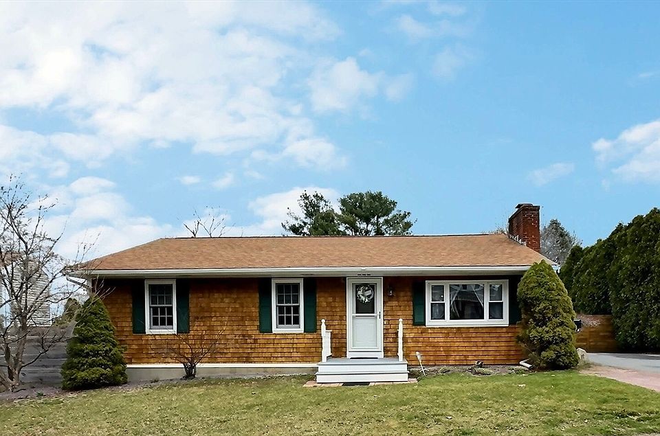 1st image of 11 Cherry Street Ct