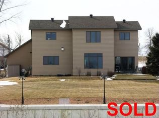 859 Hidden Valley Dr, Watertown, SD 57201