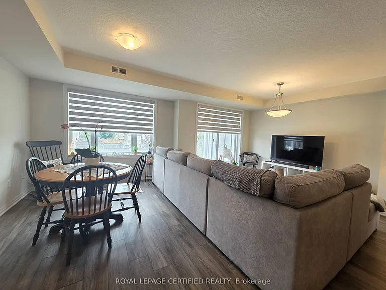 9 Valencia Ave — Photo 4