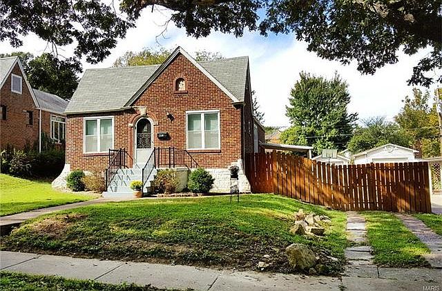 1st image of 453 Appian Dr