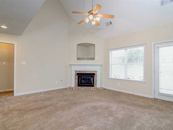 5th image of 70 Whispering Creek Dr