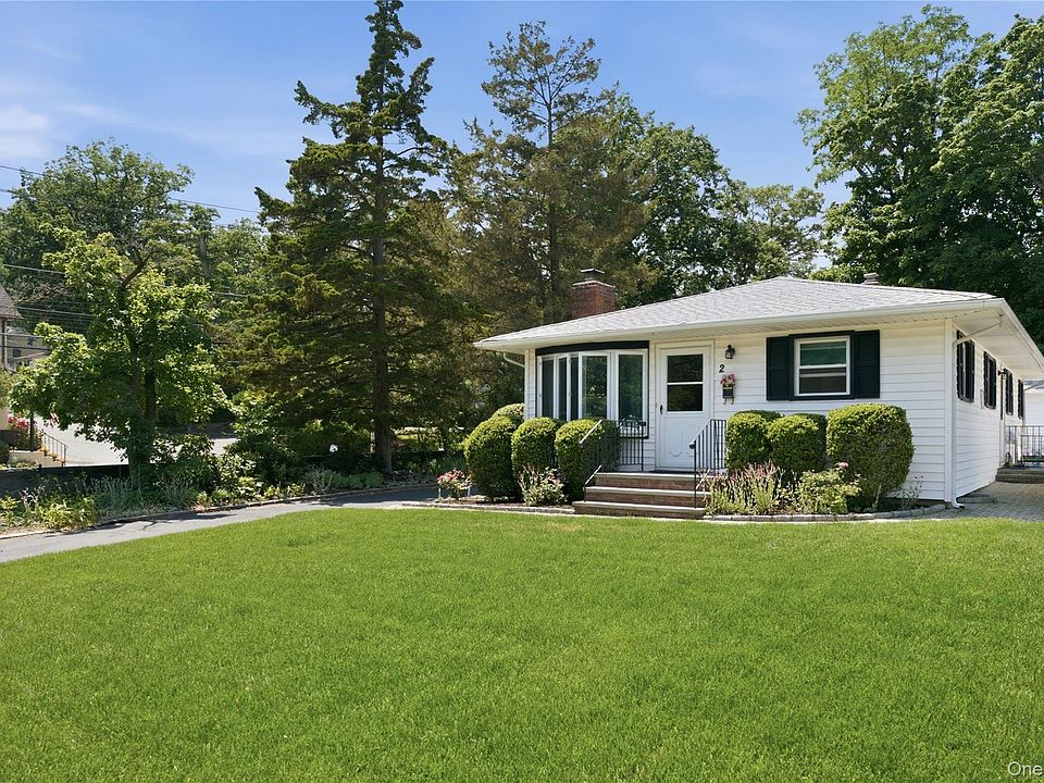1st image of 2 Hilltop Drive