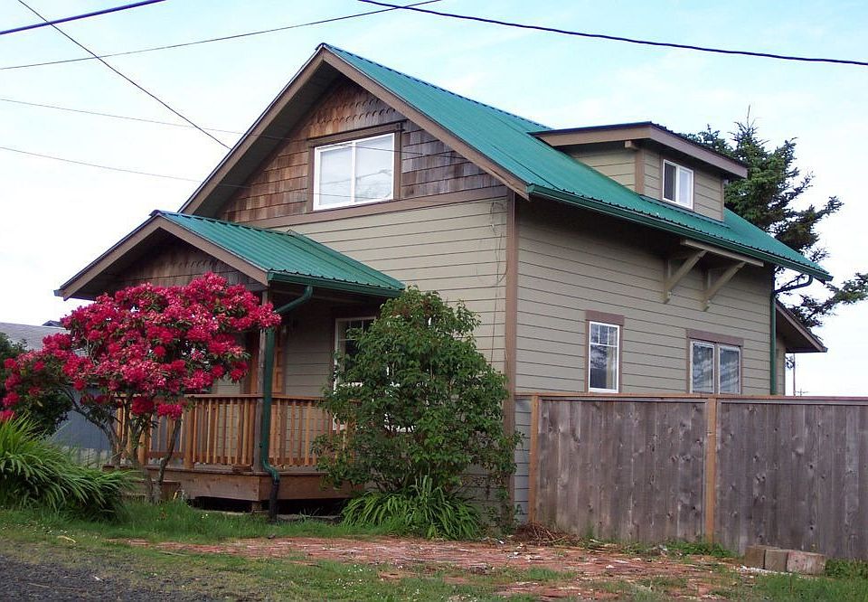 526 SW 5th St., Newport, OR