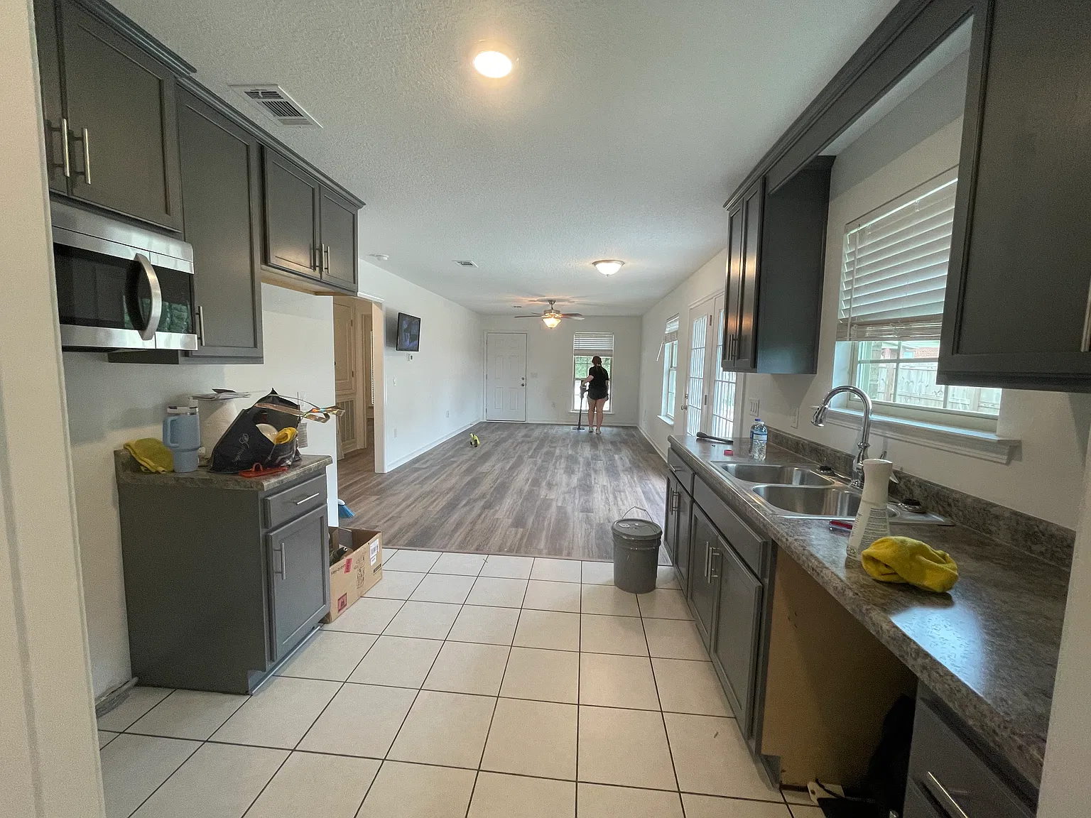 2 bed, 975 sqft, $1,500 — Photo 2