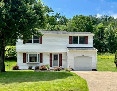 187 Thunderwood Dr, Bethel Park, PA, 15102