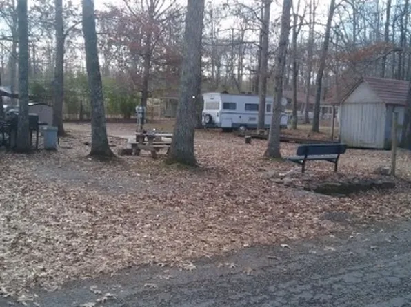 898 Lakeshore Dr, Beechgrove, TN 37018